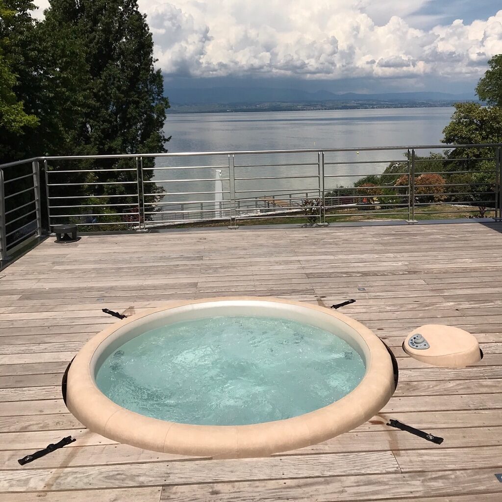 Encastrement d'un spa Resort à Thonon-les-Bains